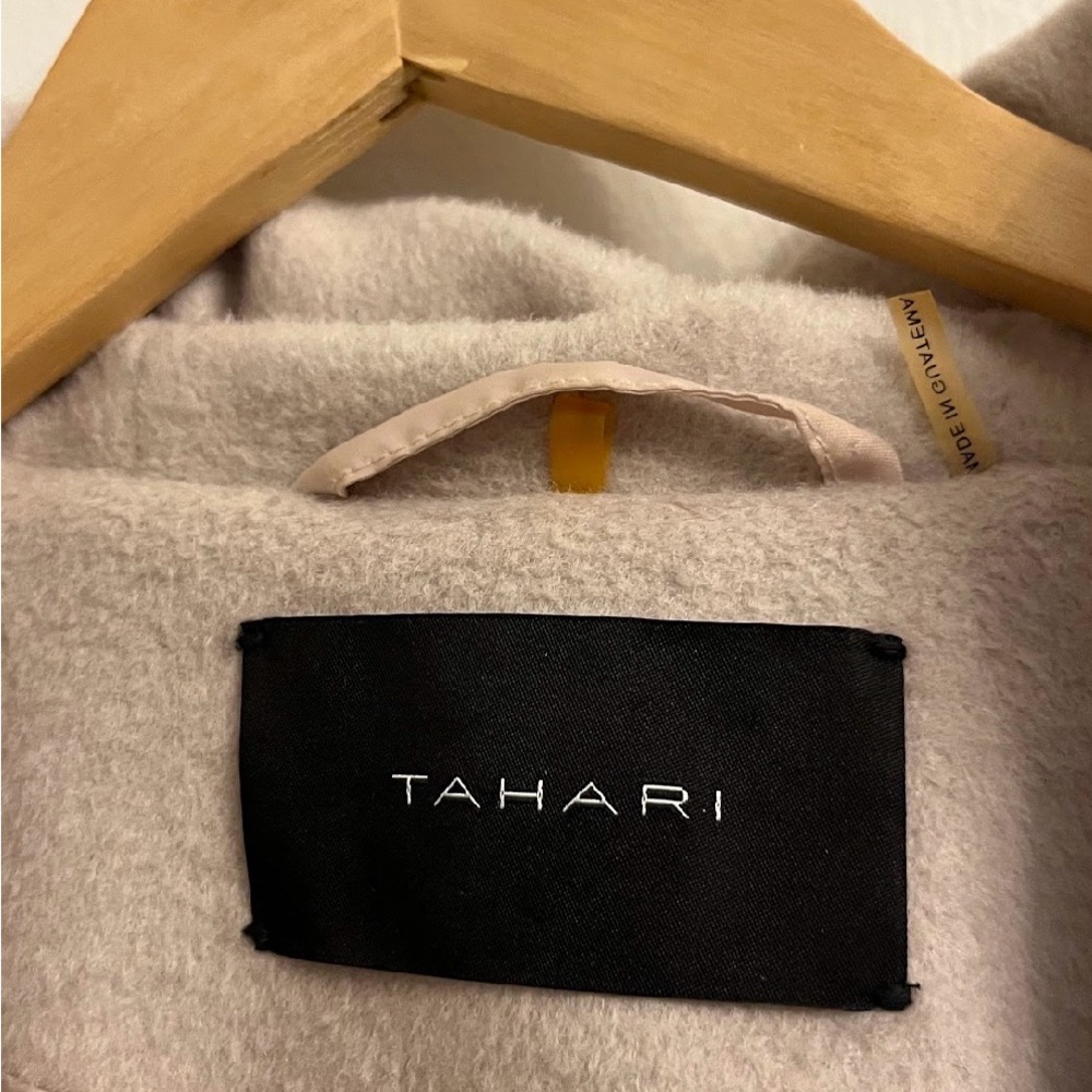 Tahari coat - Picture 3 of 3